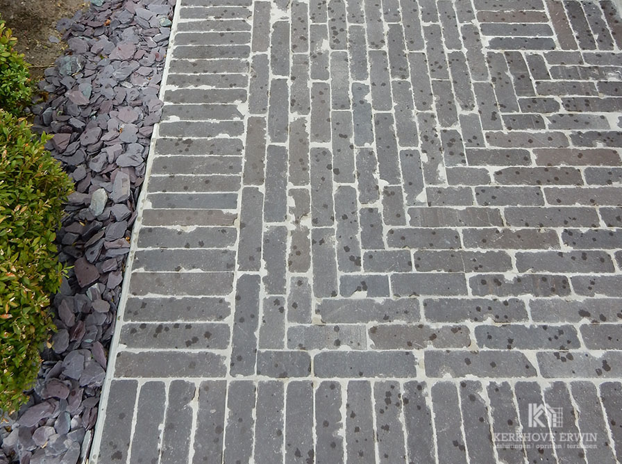 afsluitingen kerkhove opritten en terrassen